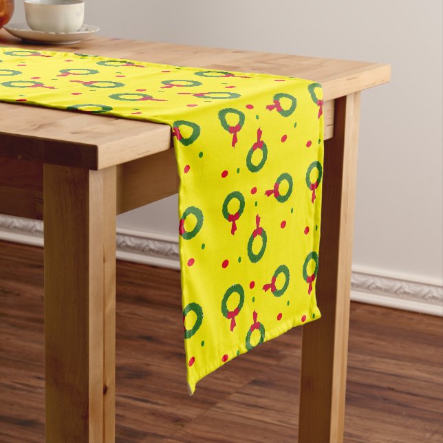 Christmas wreath polka dots short table runner (In Situ)