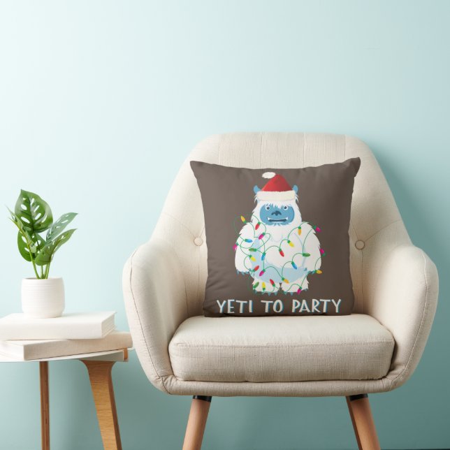 Christmas Yeti To Party T-Shirt Cute Yeti for Xmas Cushion (Chair)