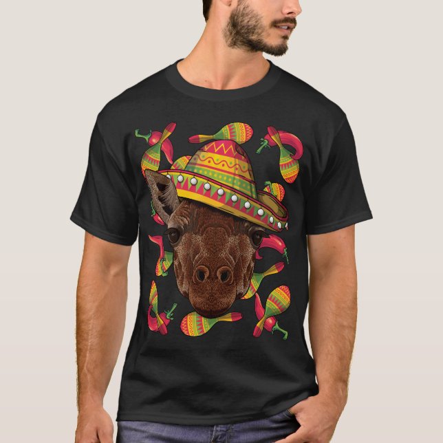 Cinco de Mayo Giraffe Sombrero Mexican Giraffe Fie T-Shirt (Front)