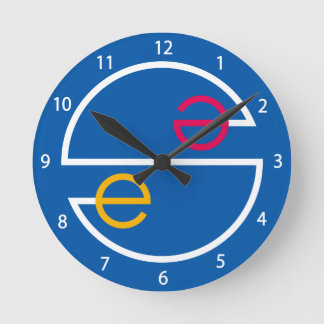 Circle of "Sea" Round Clock