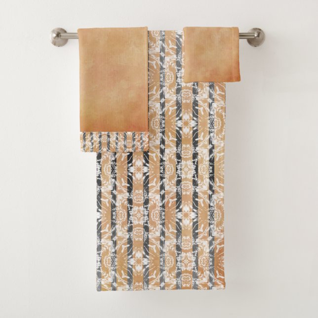 Circle Tiles & Stripes Pattern Bath Towel Set (Insitu)