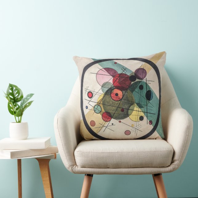 Circles in a Circle - Kandinsky Cushion (Chair)