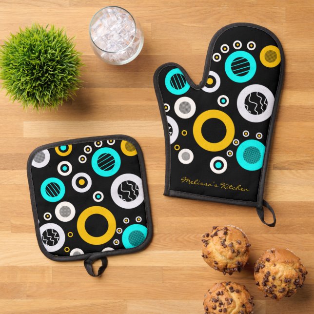 Circles pattern oven mitt & pot holder set (Top Down)