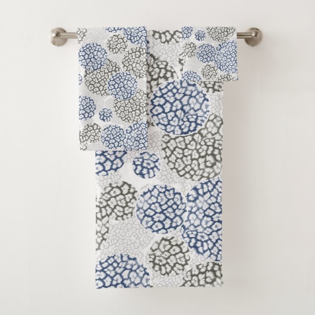 Circles with grey and blue leopard skin print  bath towel set (Insitu)