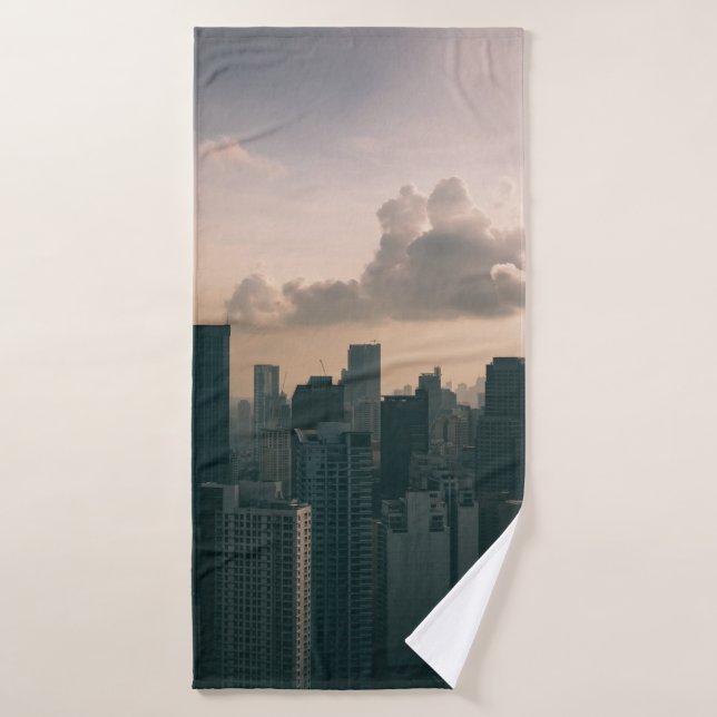 CITY BUILDINGS UNDER CLOUDY SKY DURING DAYTIME BATH TOWEL (Bath Towel)