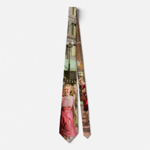 City - Chicago - Shopping Crowds 1940 Tie