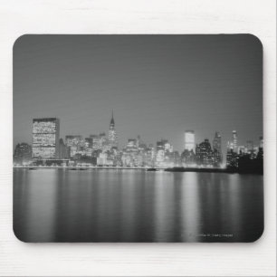 City skyline at night mouse pad