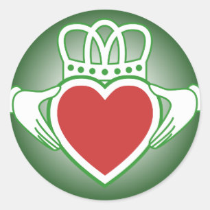 Claddagh Classic Round Sticker