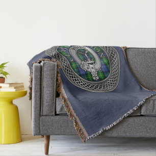 Clan Gordon Crest & Tartan Knot Throw Blanket