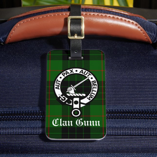 Clan Gunn Crest Badge and Tartan Luggage Tag (Front Insitu 2)