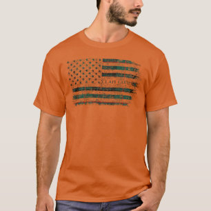 Clan Gunn Scottish tartan US flag kilt Scotland 2 T-Shirt