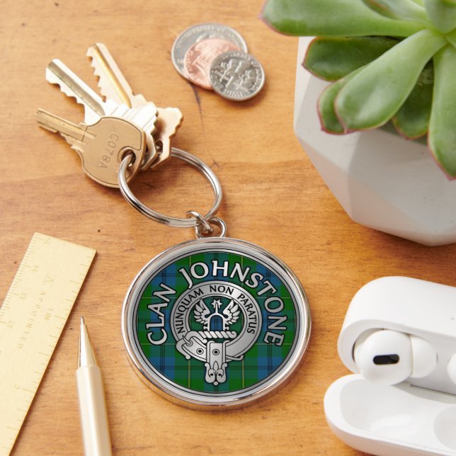Clan Johnstone Crest & Tartan Knot Key Ring (Desk)