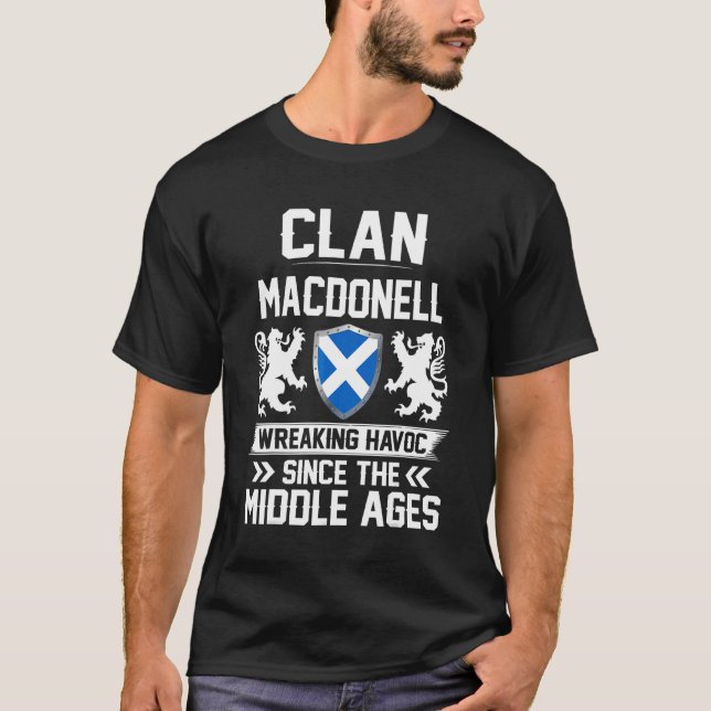 Clan Macdonell Scottish Family Clan Scotland Wreak T-Shirt (Front)
