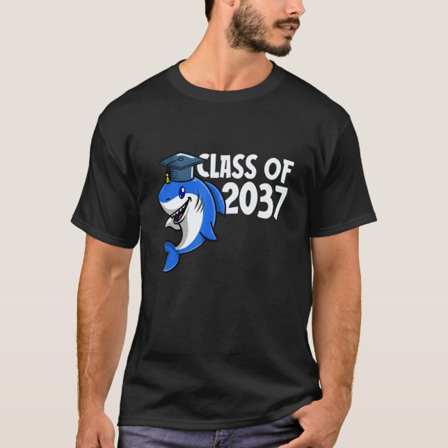 Class Of 2037 Shark Graduate Pre K Kindergarten Pr T-Shirt (Front)