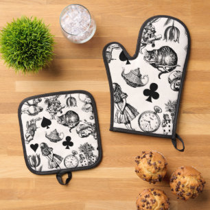 Classic Alice adventures in wonderland characters Oven Mitt & Pot Holder Set