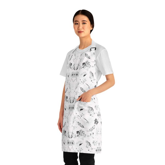 Classic Black and White Floral Chequerboard Apron  (Creator Uploaded)