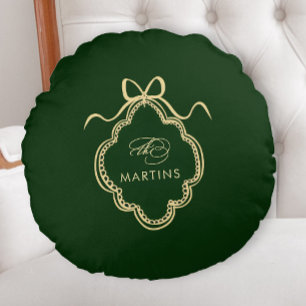 Classic Calligraphy Christmas Crest with Name Round Cushion