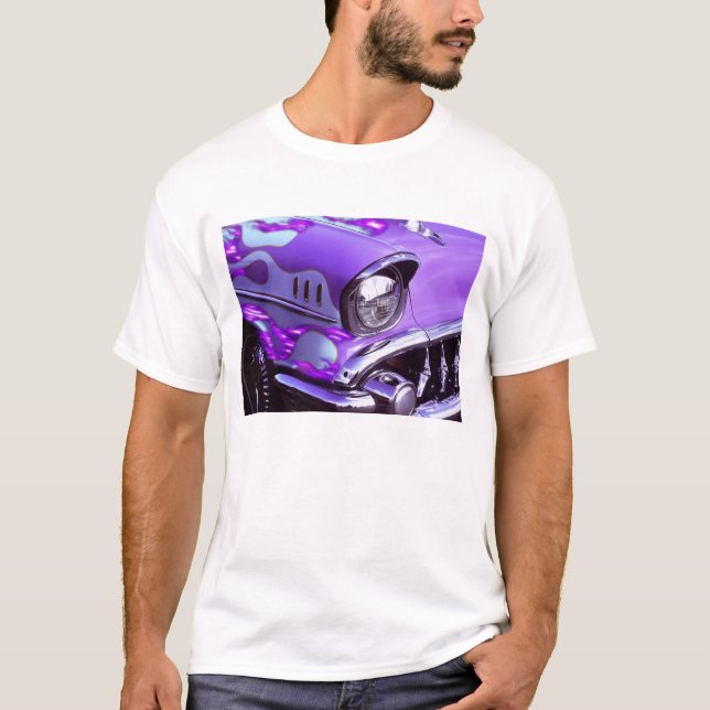 Classic car: Chevrolet with flaming hood T-Shirt (Front)
