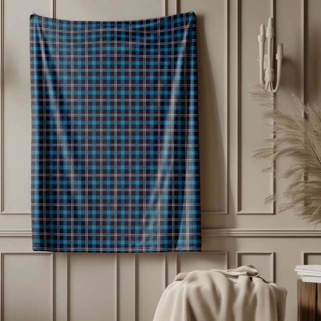 Classic Charming Navy Check Blanket Cosy Vibes (Classic Charming Navy Check Blanket Cozy Vibes)