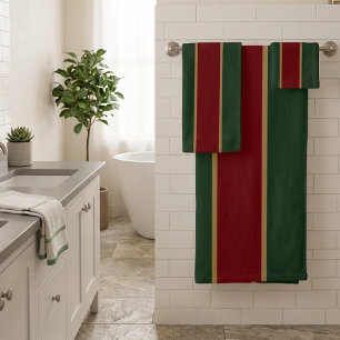 Classic Christmas Green And Red With Gold Trim Bath Towel Set