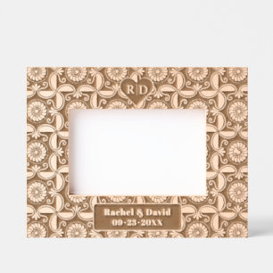 Classic pattern with initias and heart wedding etched frames