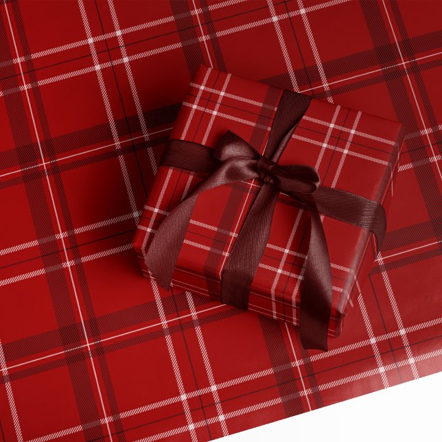 Classic red holiday plaid wrapping paper (Creator Uploaded)