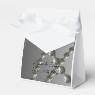 Classic Ropes of Pearls Favour Box