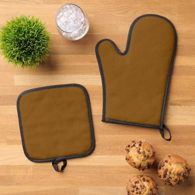 Classic Solid Brown Oven Mitt & Pot Holder Set (Top Down)