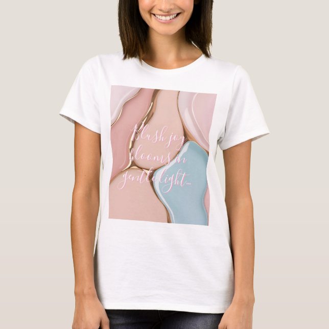Classic t-shirt in stylish abstract graphic (Front)