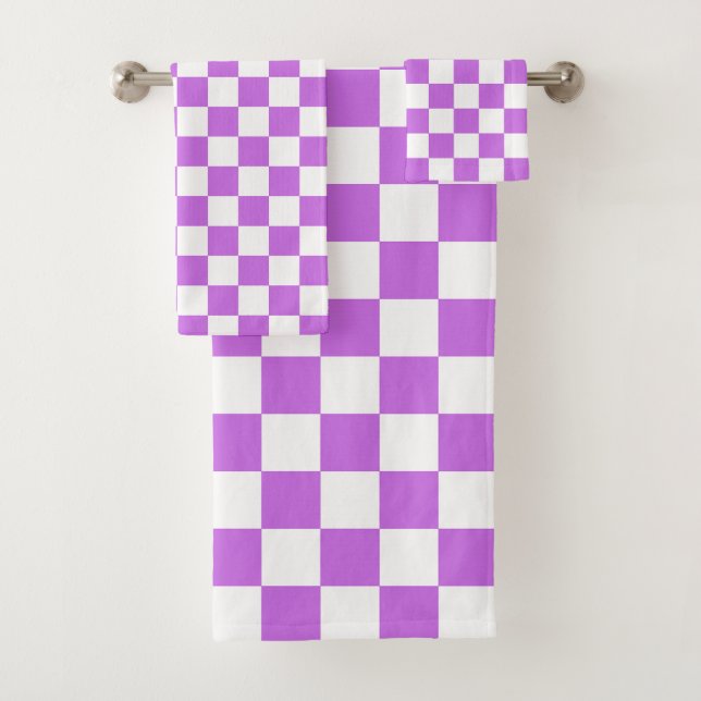 Classic visual magenta checkerboard  bath towel set (Insitu)