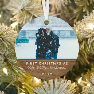 Classic Wood First Christmas Married Photo Metal O Tree Decoration
