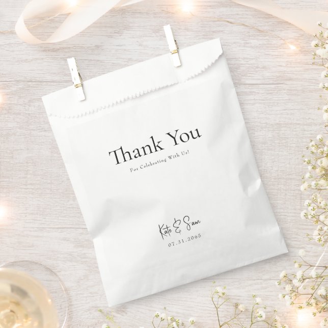 Classy Simple White Wedding Favour Bags (Clipped)