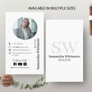 Clean Minimal Realtor Professional Real Estate Business Card
