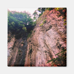 Cliff side magnet