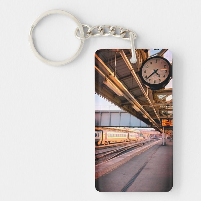 Clock at the station key ring (Front)