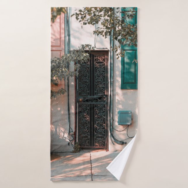 CLOSE GREEN WROUGHT IRON SECURITY DOOR BATH TOWEL (Bath Towel)