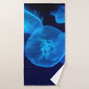 CLOSEUP PHOTOGRAPHY OF SWARM OF JELLYFISH BATH TOWEL