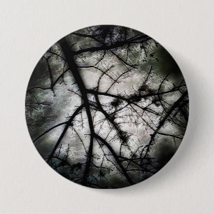 Closing In 7.5 Cm Round Badge