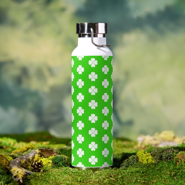 Clover flavoued water bottle (Outdoor (Rotated))