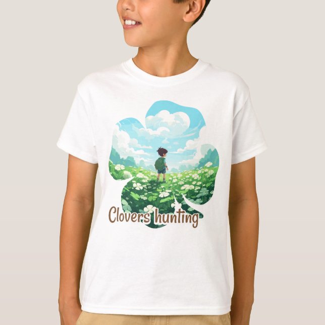 Clovers for hunting T-Shirt (Front)