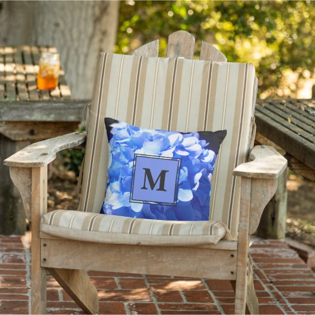 Cobalt blue floral elegant blue hydrangeas  cushion (Chair)