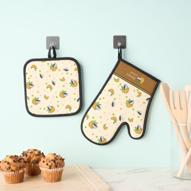 Coffee and croissants  oven mitt & pot holder set (Insitu(Hanging))