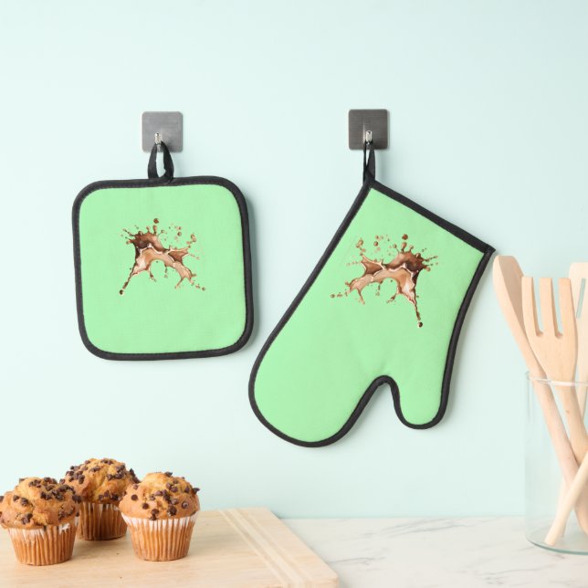 Coffee Spill Oven Mitt & Pot Holder Set (Insitu(Hanging))