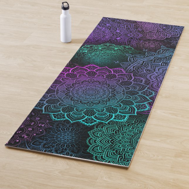 Colorful collections of mandala's yoga mat (In Situ)