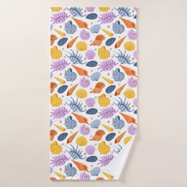 Colorfull seashells on white bath towel (Bath Towel)