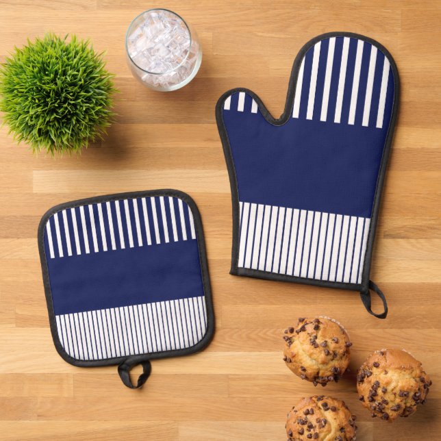 Colour Pop Stripes - Blue and White Oven Mitt & Pot Holder Set (Top Down)