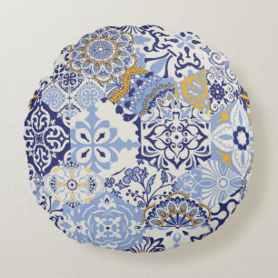 Colourful Azulejos tiles: hand-drawn pattern. Round Cushion