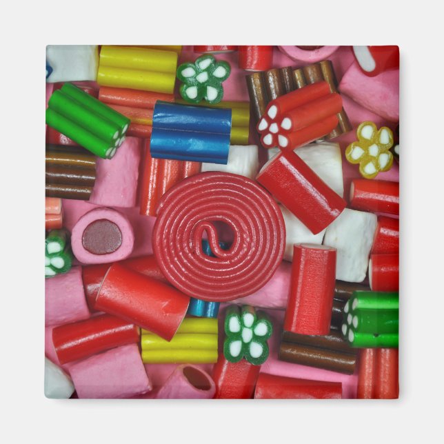 Colourful candy pieces magnet (Front)