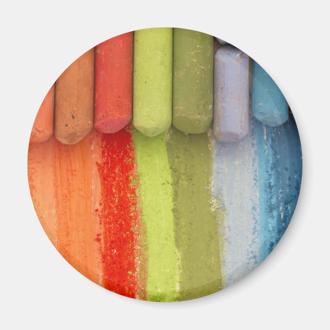 colourful crayons magnet (Front)