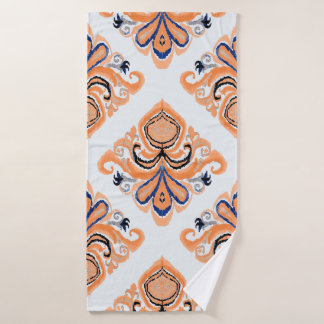 Colourful ikat pattern in vintage style. Elegant e Bath Towel